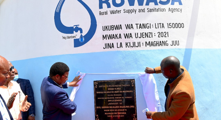 First slide [800x400]