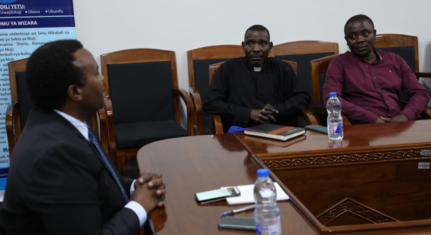 First slide [800x400]