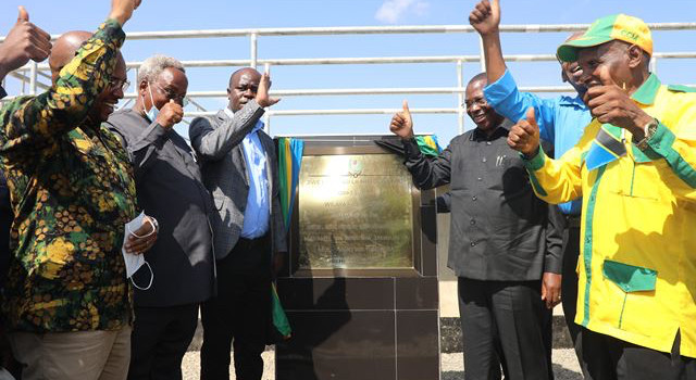 First slide [800x400]