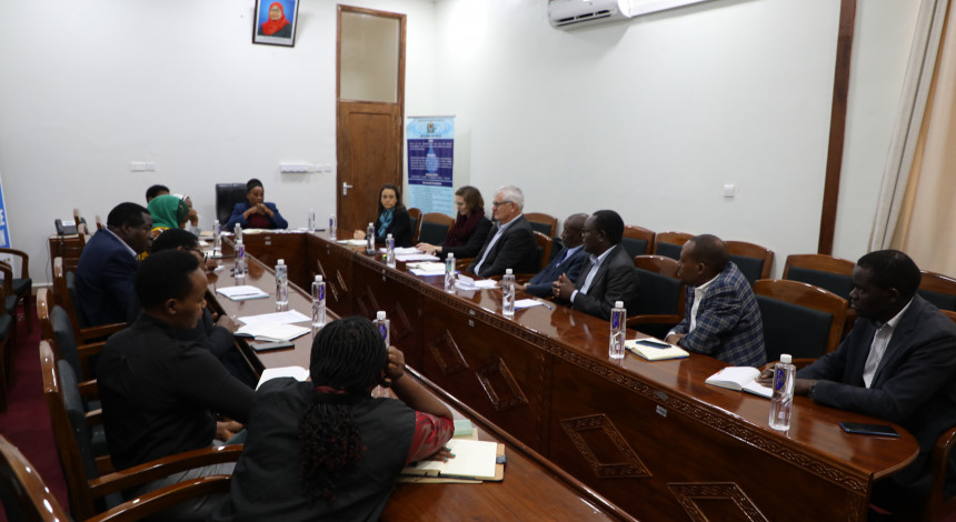 First slide [800x400]